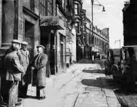 Windsor Lounge Water Row